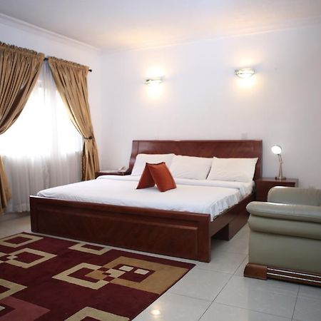 The Habitat Suites International Lagos Szoba fotó