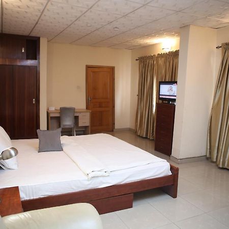 The Habitat Suites International Lagos Kültér fotó