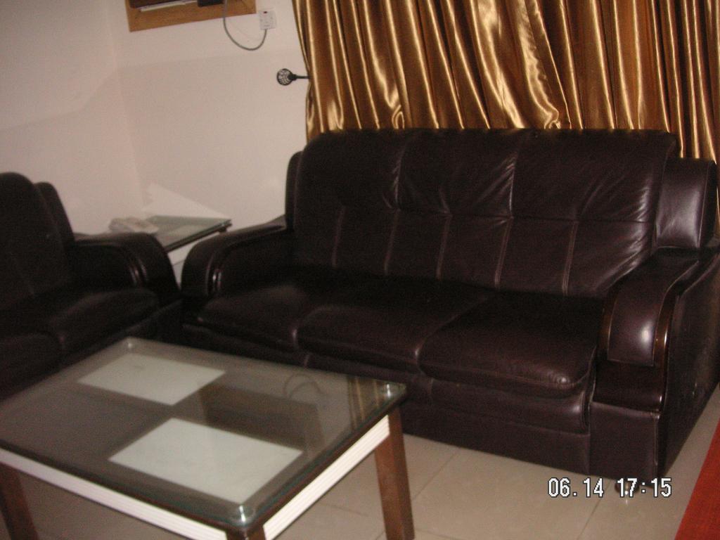 The Habitat Suites International Lagos Szoba fotó