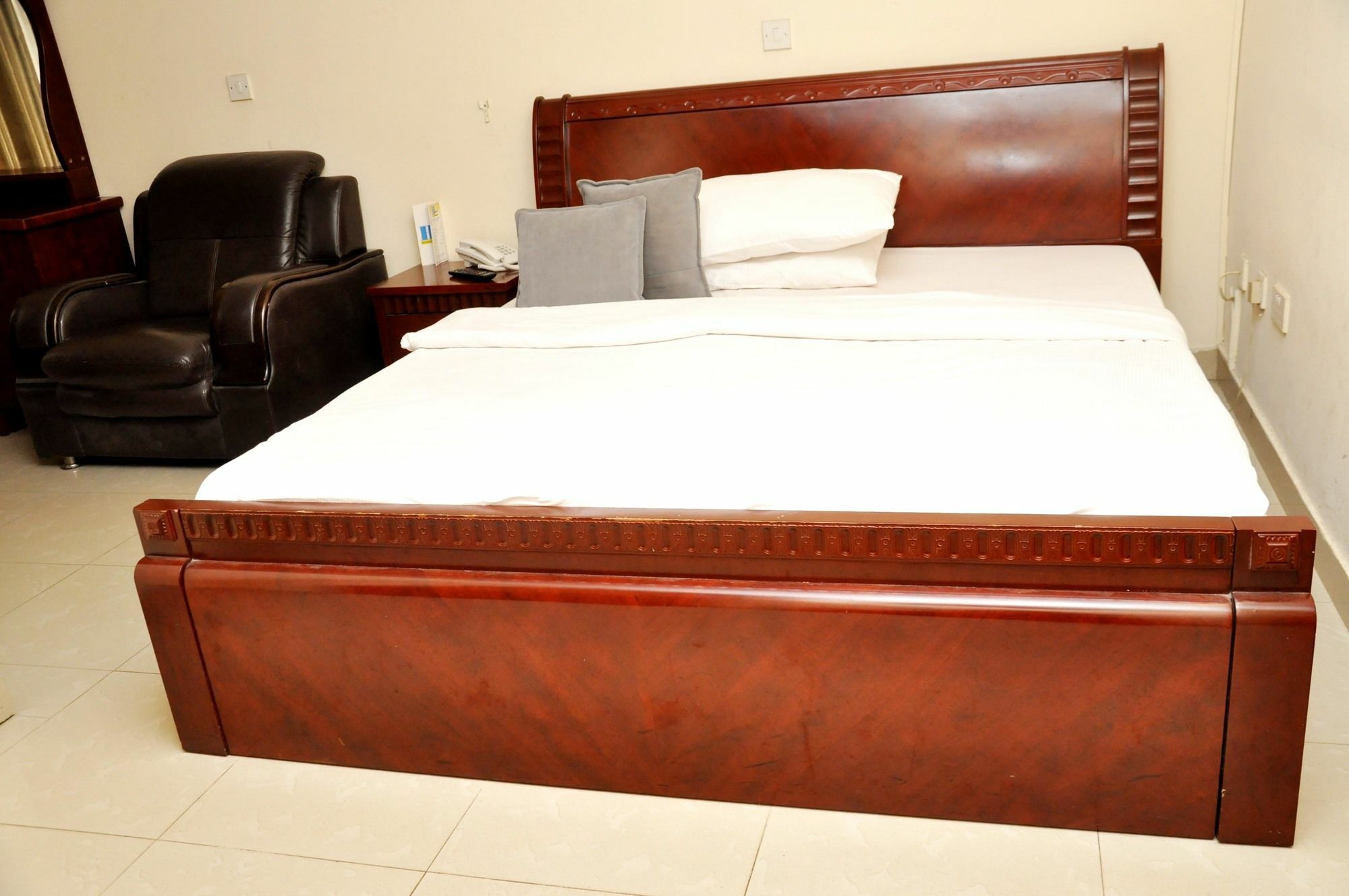 The Habitat Suites International Lagos Kültér fotó