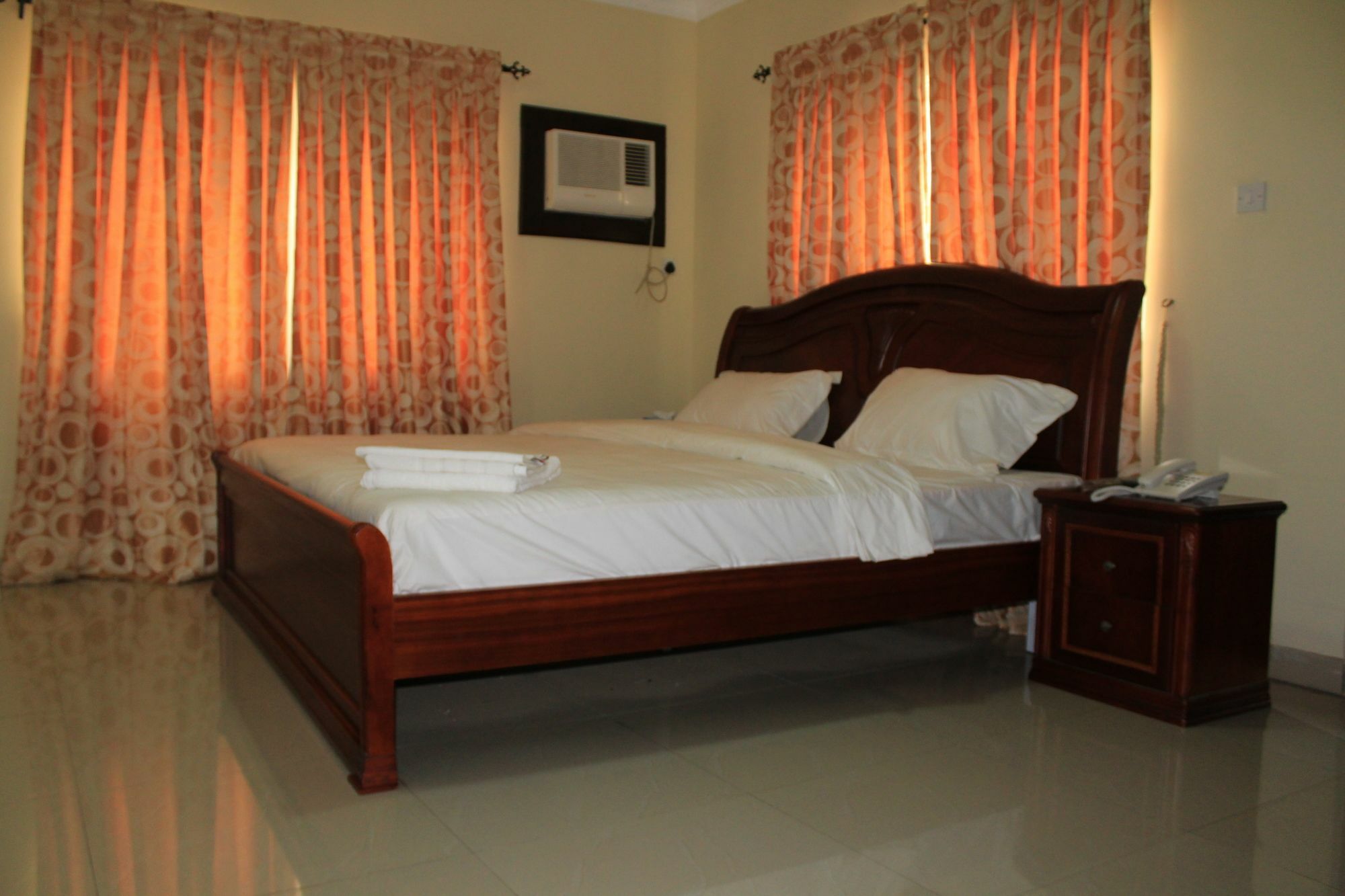 The Habitat Suites International Lagos Kültér fotó